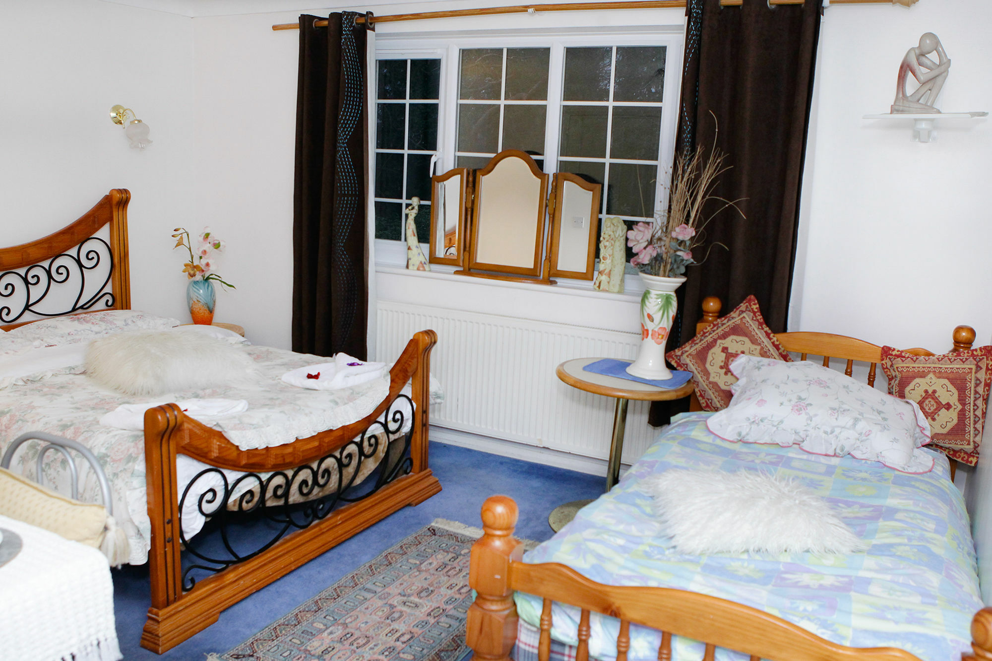 Da Vinci Guest House & Guest Parking, A Real Gem Crawley  Exterior photo