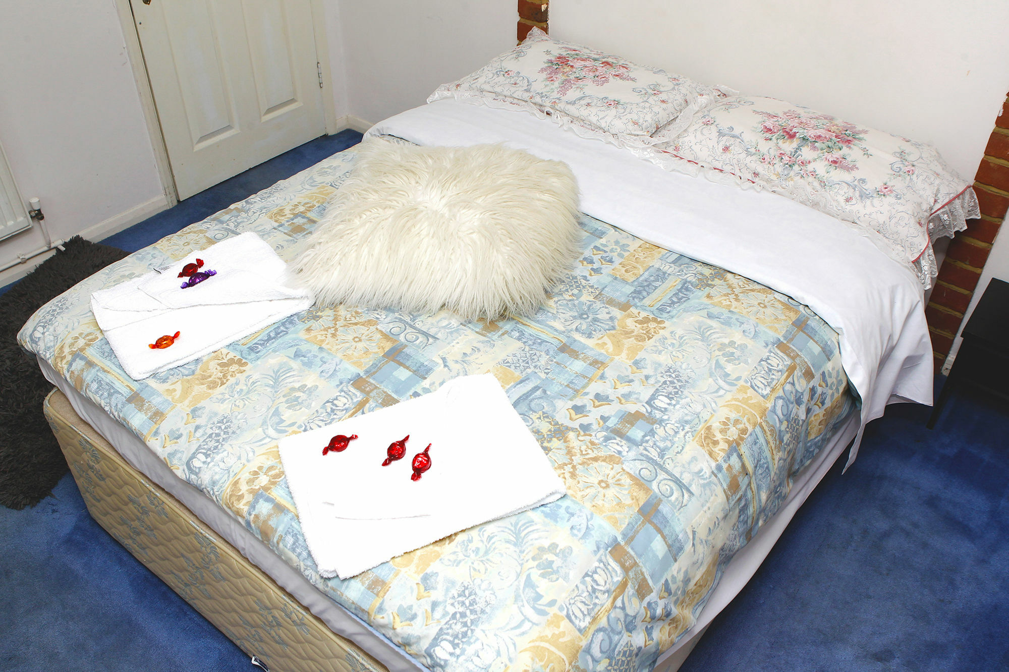 Da Vinci Guest House & Guest Parking, A Real Gem Crawley  Exterior photo